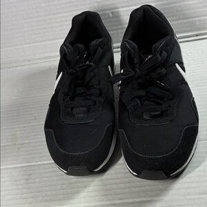 Black Athletic Sneakers Nike SKU CK2948-001 USED (not box)